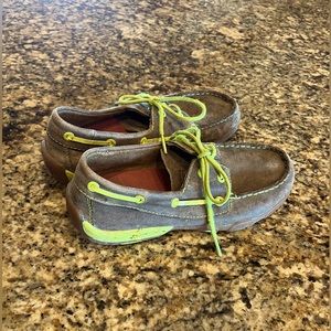 Boys Twisted X Size 4 1/2